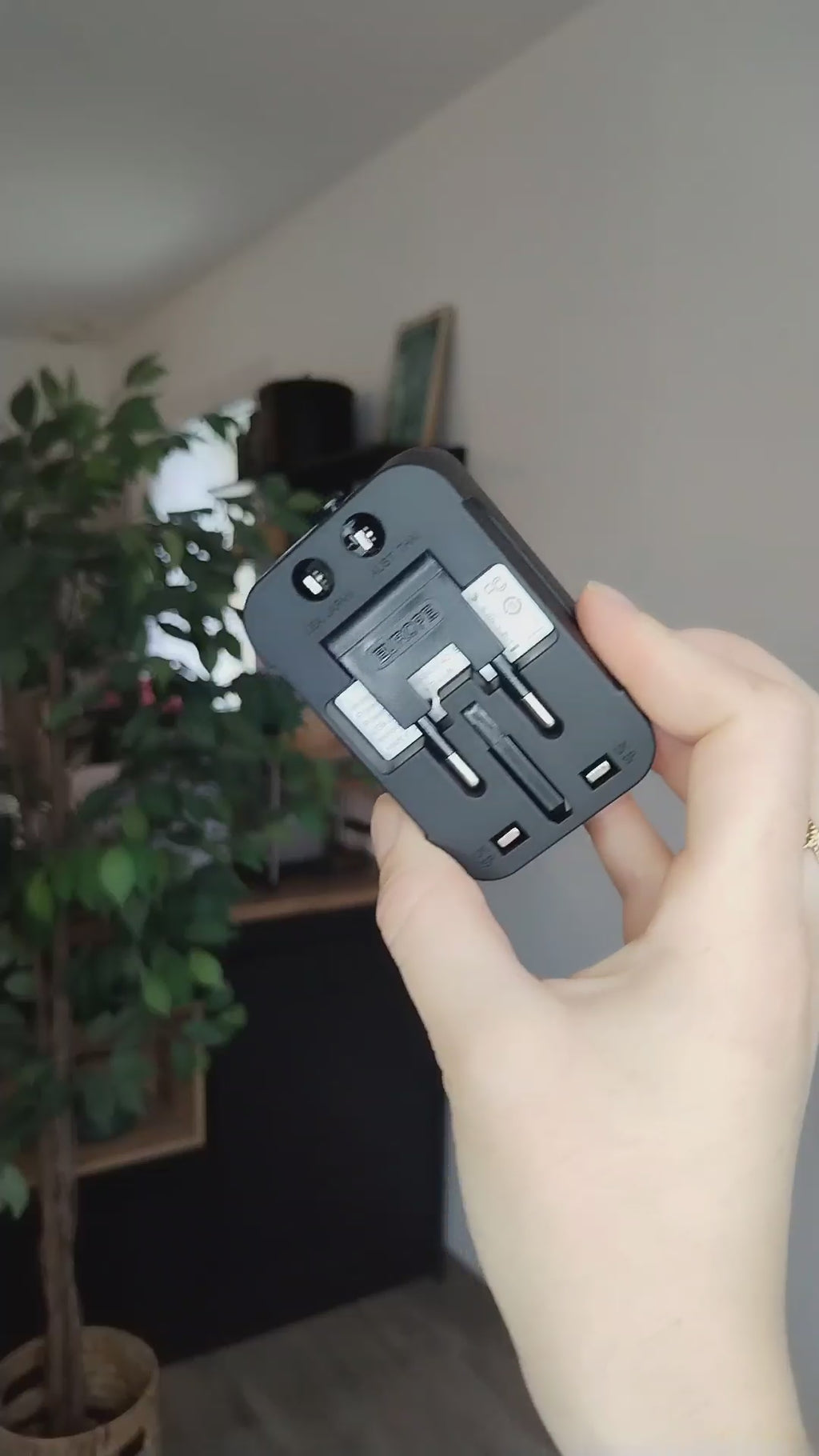 Adaptateur Universel - Balade lointaine